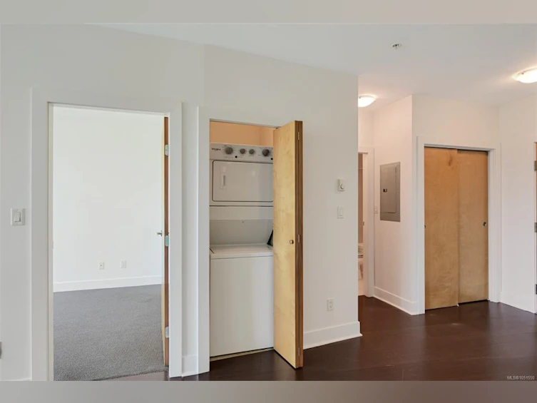 418-2745 Veterans Memorial Pkwy, Langford, BC, V9B 0H4 - 30
