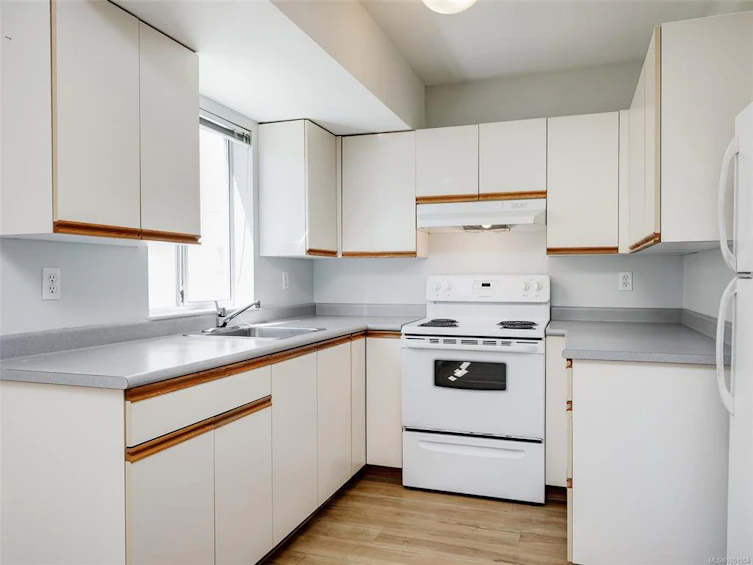 1287 Carmichael Court, Saanich, BC, V8Z 7B9 - 30