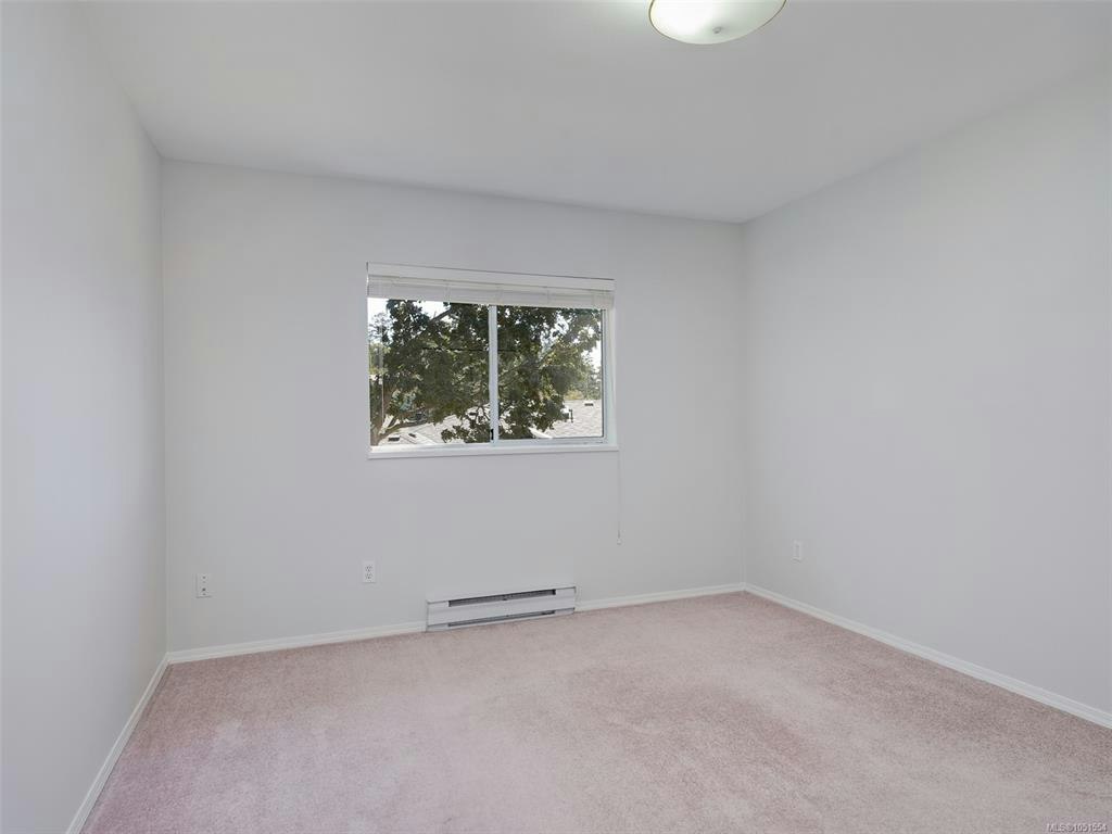 1287 Carmichael Court, Saanich, BC, V8Z 7B9 - 21