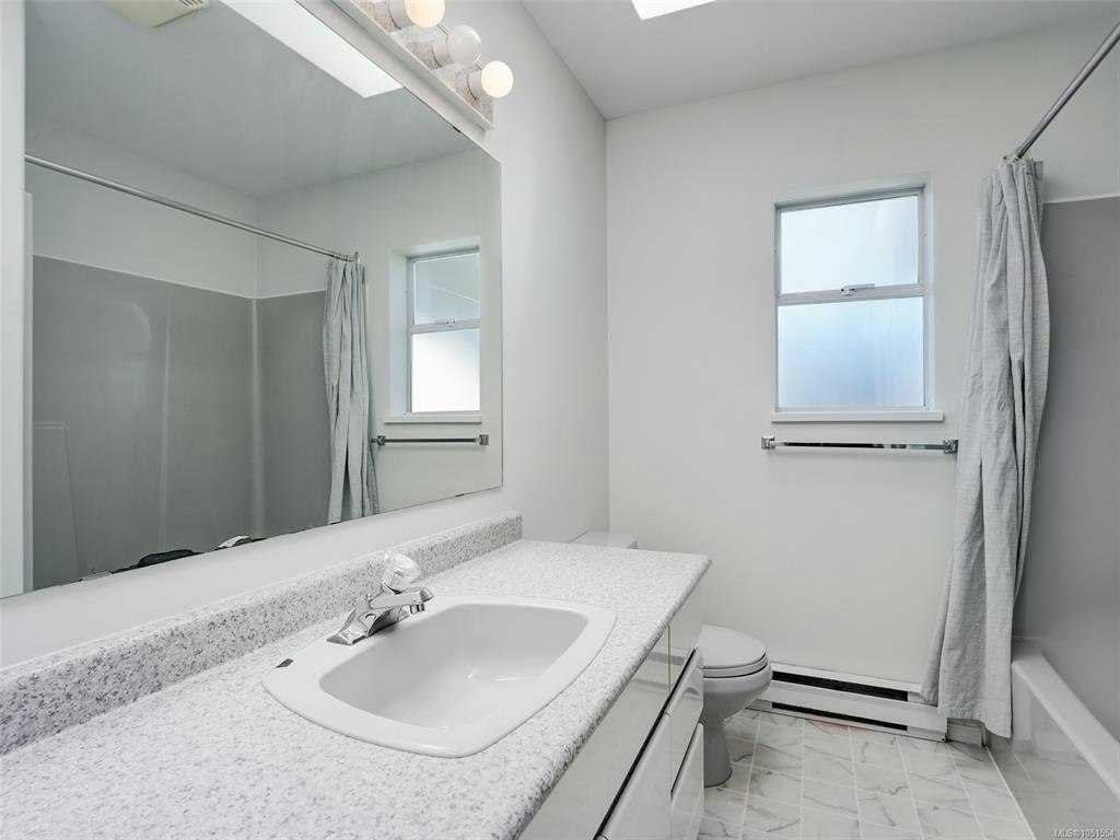 1287 Carmichael Court, Saanich, BC, V8Z 7B9 - 23