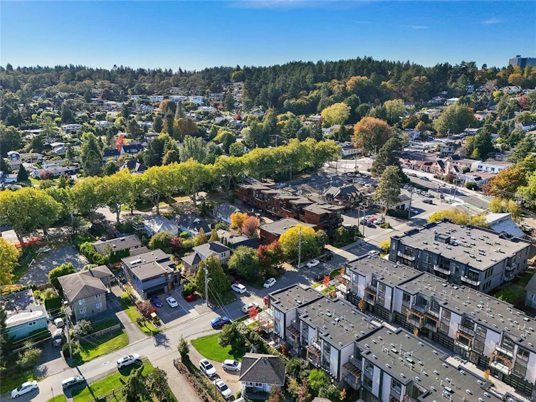 206-2589 Penrhyn Street, Saanich, BC, V8N 1G4 - 36