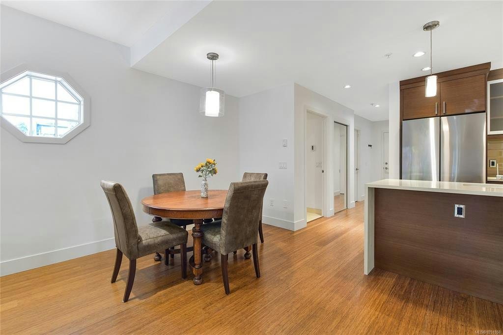 206-2589 Penrhyn Street, Saanich, BC, V8N 1G4 - 11