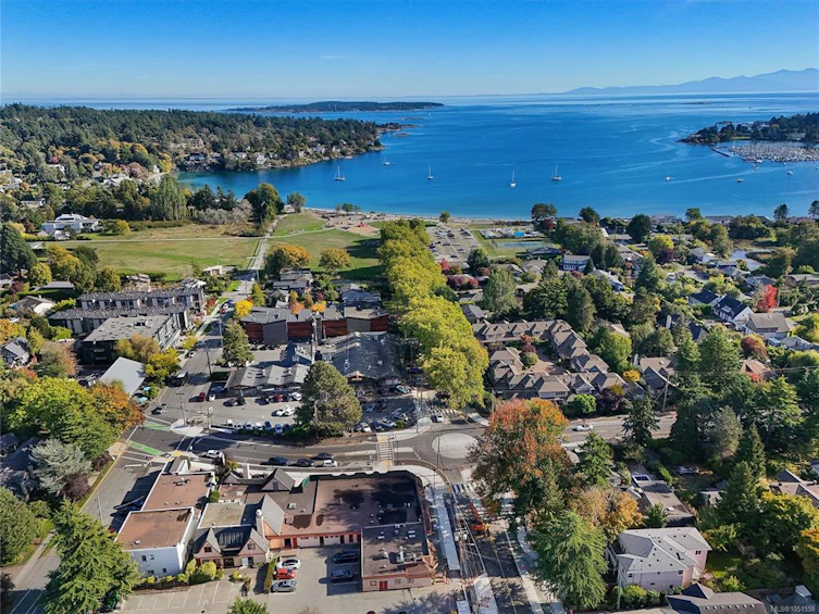 206-2589 Penrhyn Street, Saanich, BC, V8N 1G4 - 40
