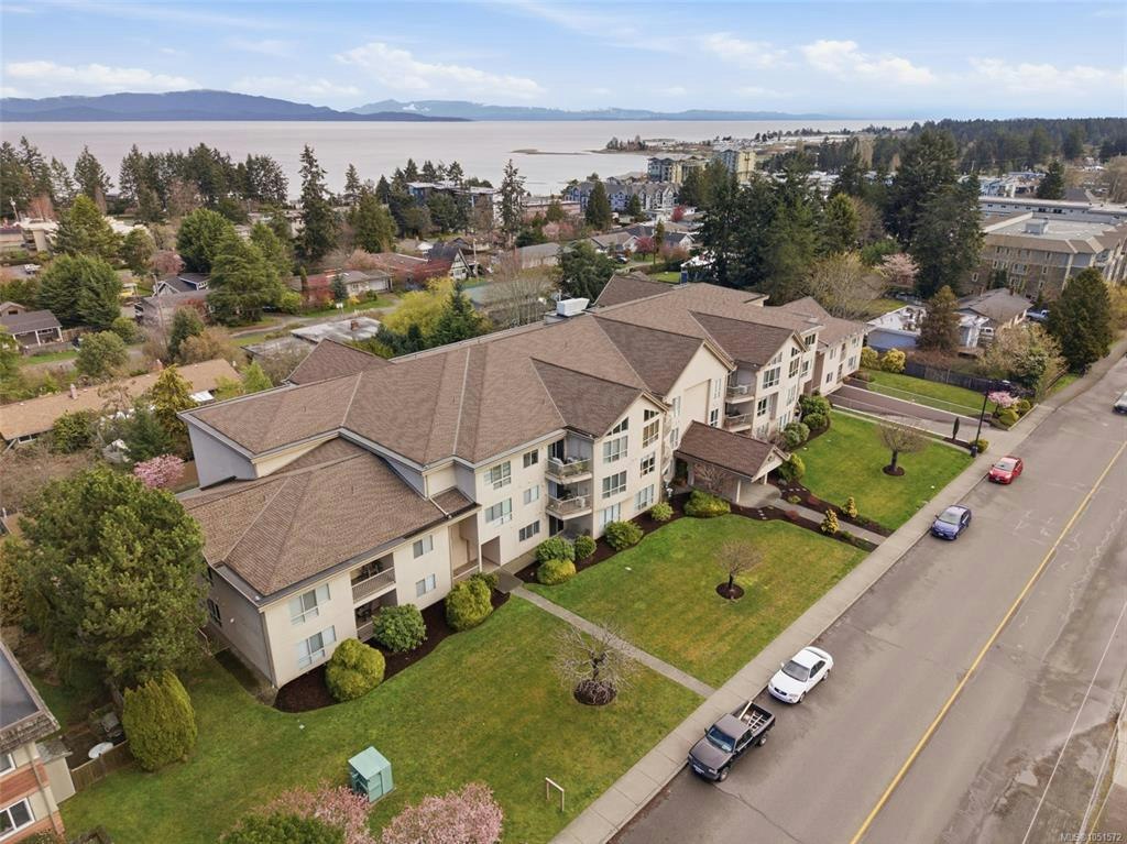 106-335 W Hirst Avenue, Parksville, BC, V9P 2R5