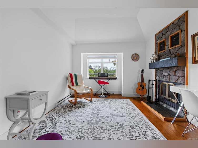 2618 Mill Bay Road, Mill Bay, BC, V8H 1C9 - 26