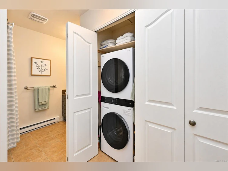 2-278 Island Highway, View Royal, BC, V9B 1G5 - 18
