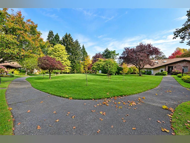 2-278 Island Highway, View Royal, BC, V9B 1G5 - 35