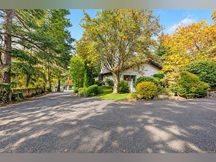 2-278 Island Highway, View Royal, BC, V9B 1G5 - 29