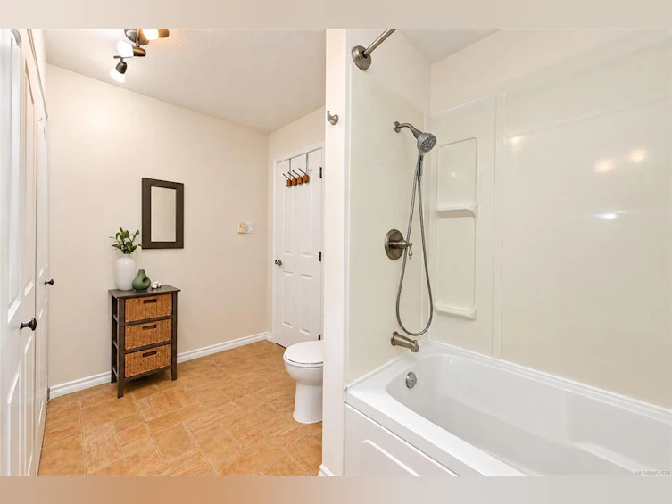 2-278 Island Highway, View Royal, BC, V9B 1G5 - 19
