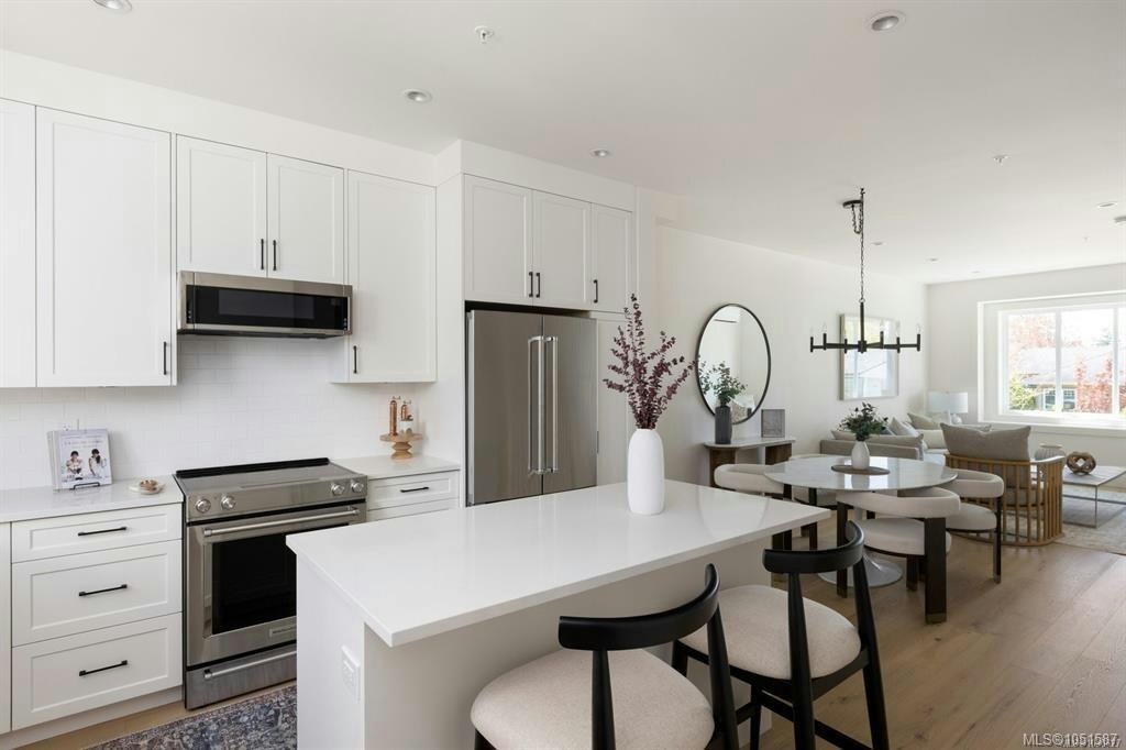9-10145 Fifth Street, Sidney, BC, V8L 0E4