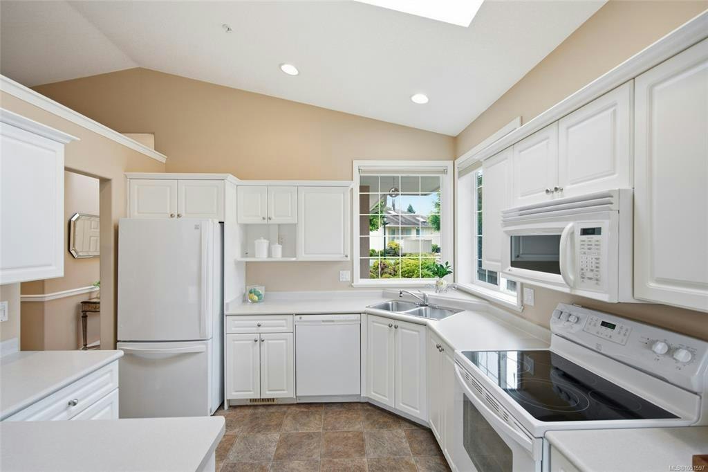 6154 Saturna Avenue - 4