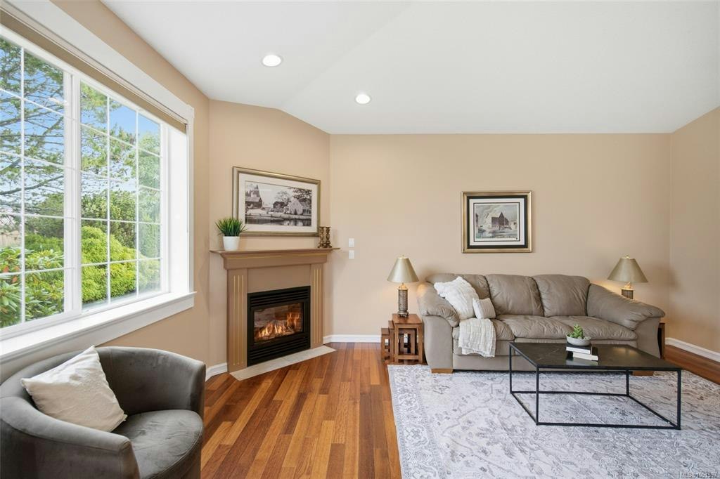 6154 Saturna Avenue - 3