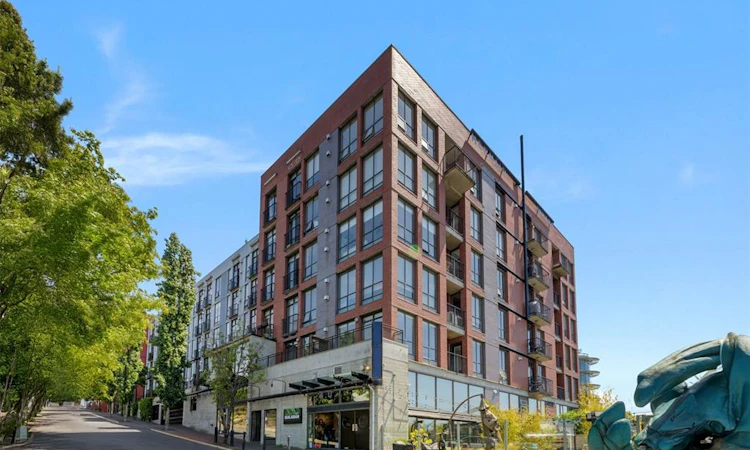 119-409 Swift Street