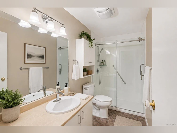 334-2245 James White Boulevard, Sidney, BC, V8L 1Z5 - 14
