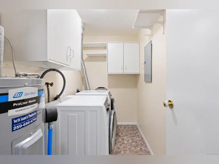 334-2245 James White Boulevard, Sidney, BC, V8L 1Z5 - 15