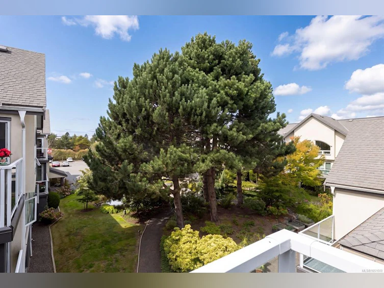 334-2245 James White Boulevard, Sidney, BC, V8L 1Z5 - 11