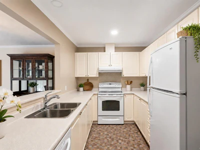 334-2245 James White Boulevard - 4