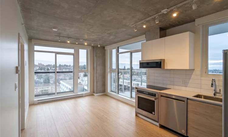 1207-1097 View Street