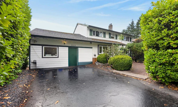 2025 Forest Drive