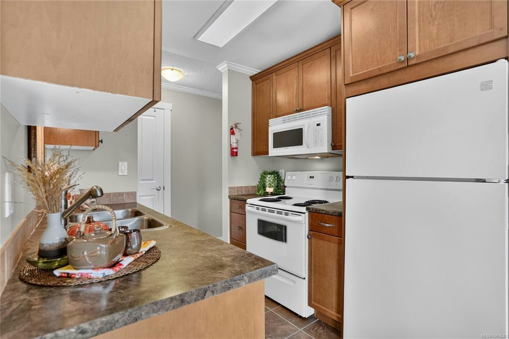 202-255 W Hirst Avenue, Parksville, BC, V9P 1P5 - 18