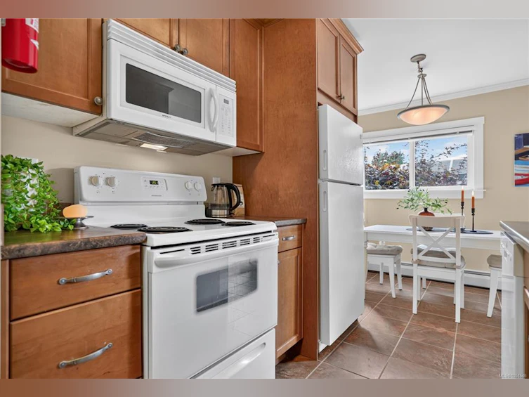 202-255 W Hirst Avenue, Parksville, BC, V9P 1P5 - 16