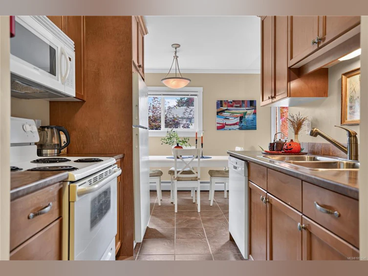 202-255 W Hirst Avenue, Parksville, BC, V9P 1P5 - 15