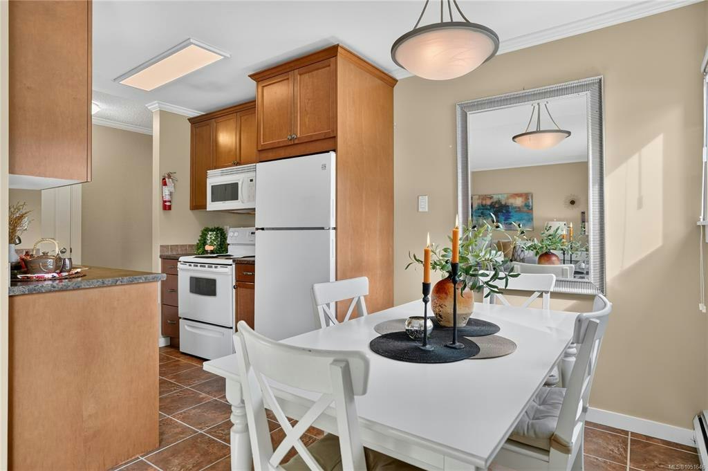 202-255 W Hirst Avenue, Parksville, BC, V9P 1P5 - 14