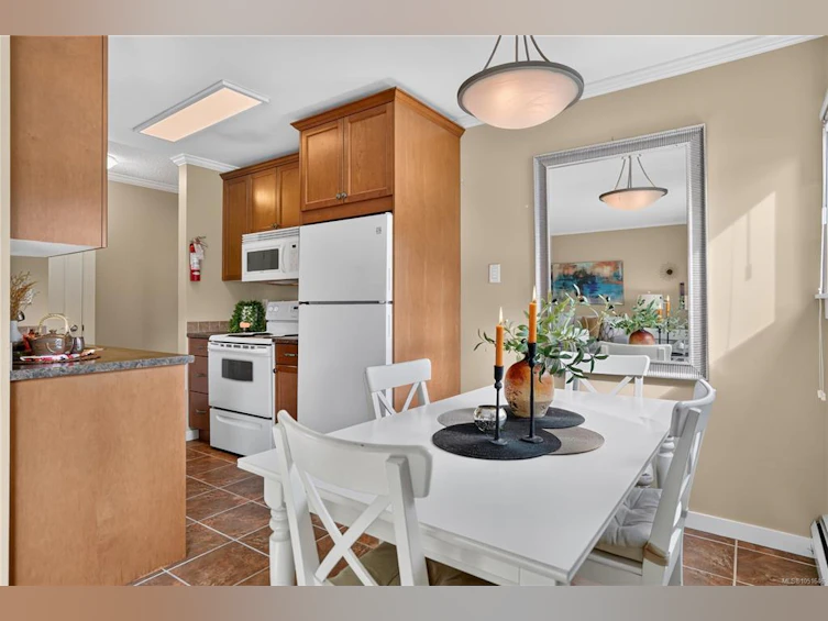 202-255 W Hirst Avenue, Parksville, BC, V9P 1P5 - 14