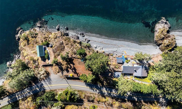 7995 West Coast Road