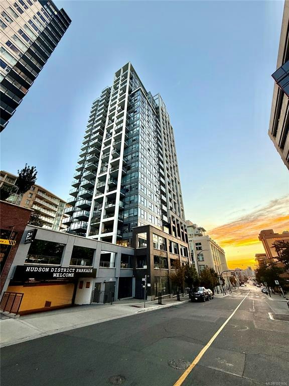 2405-777 Herald Street, Victoria, BC, V8T 0C7