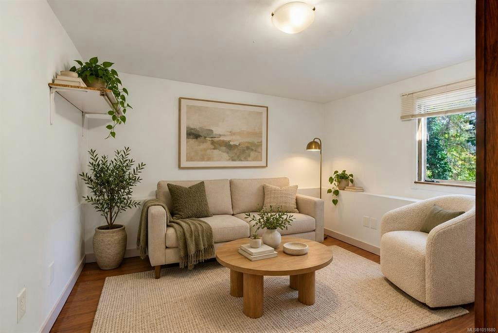 907 Mcadoo Place, Saanich, BC, V8X 1V8 - 21