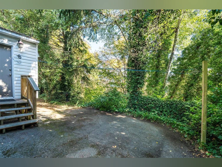 907 Mcadoo Place, Saanich, BC, V8X 1V8 - 13