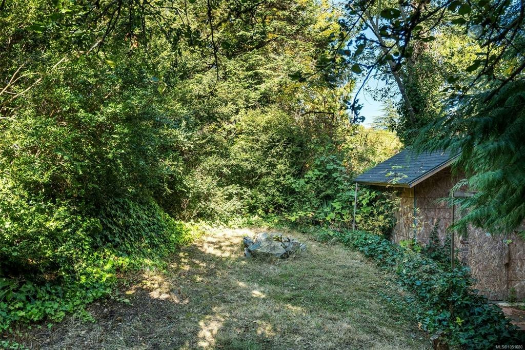 907 Mcadoo Place, Saanich, BC, V8X 1V8 - 15