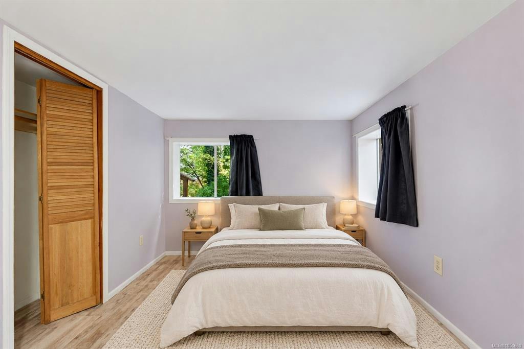 907 Mcadoo Place, Saanich, BC, V8X 1V8 - 20