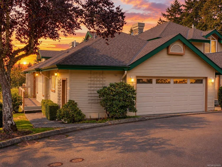 77-530 Marsett Place, Saanich, BC, V8Z 7J2