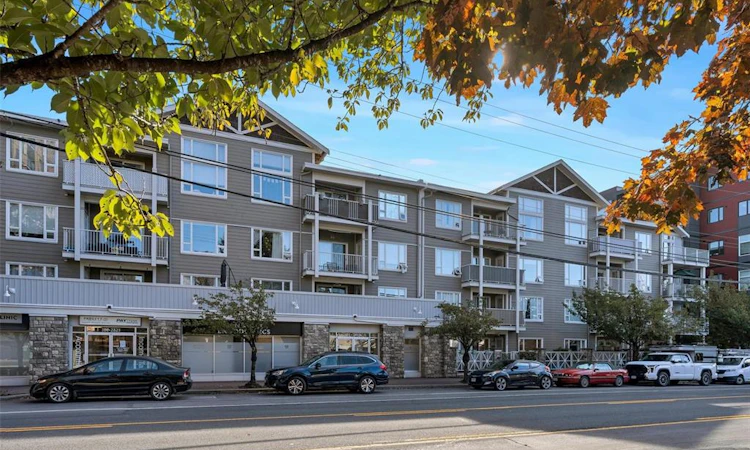 307-2823 Jacklin Road
