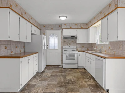 555 Weber Street - 4