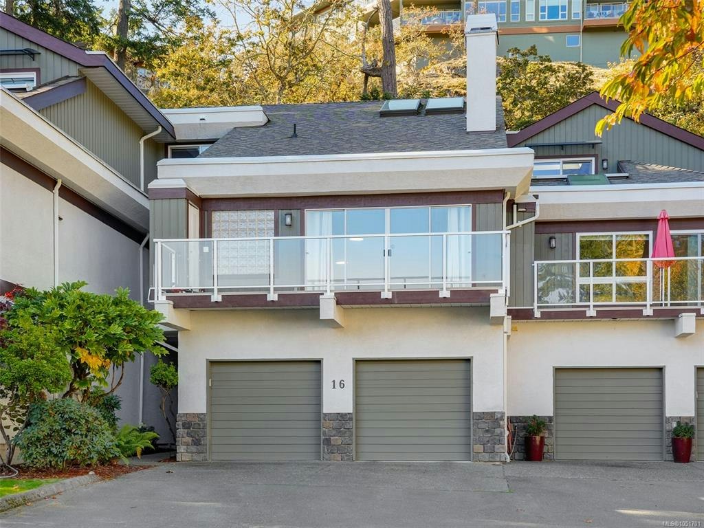 16-1063 Valewood Trail, Saanich, BC, V8X 5G5