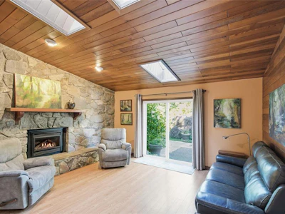 1061 Harlequin Road - 5