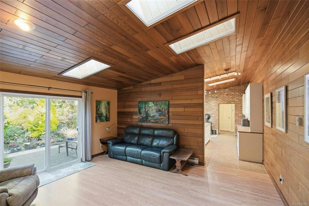 1061 Harlequin Road, Qualicum Beach, BC, V9K 1E2 - 24