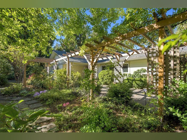 1061 Harlequin Road, Qualicum Beach, BC, V9K 1E2 - 15