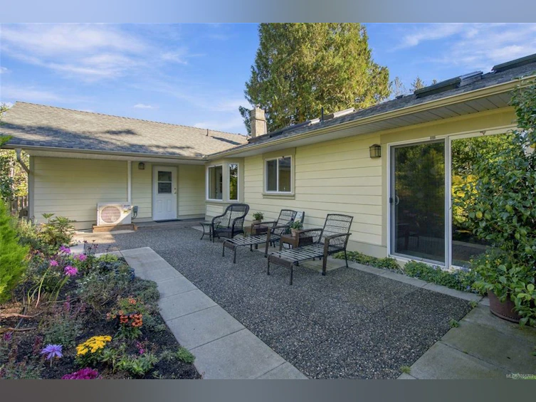 1061 Harlequin Road, Qualicum Beach, BC, V9K 1E2 - 34