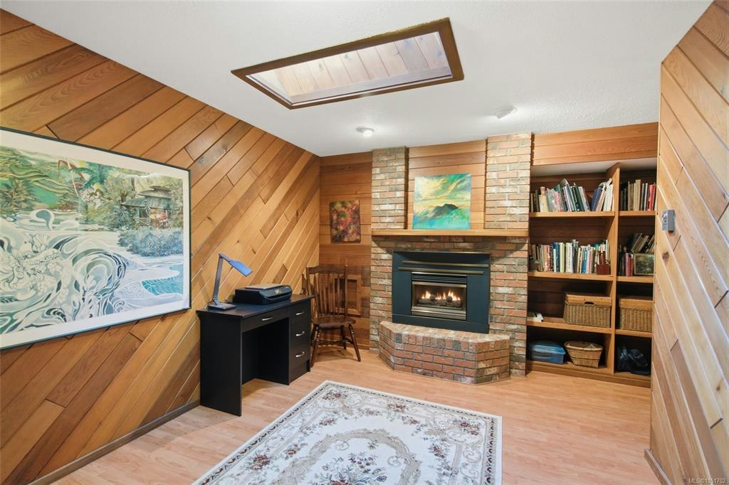 1061 Harlequin Road, Qualicum Beach, BC, V9K 1E2 - 7