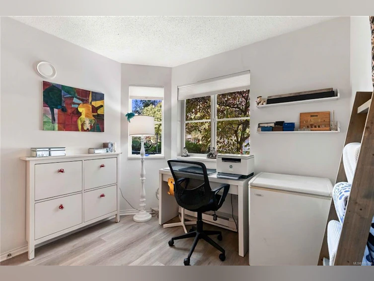 105-290 Island Highway, View Royal, BC, V9B 1G5 - 19