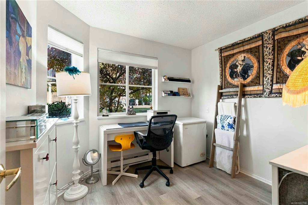 105-290 Island Highway, View Royal, BC, V9B 1G5 - 18