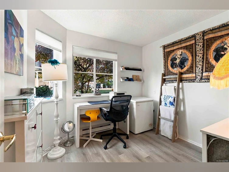 105-290 Island Highway, View Royal, BC, V9B 1G5 - 18