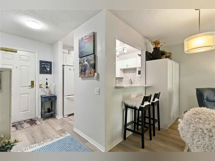 105-290 Island Highway, View Royal, BC, V9B 1G5 - 13