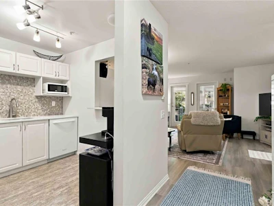 105-290 Island Highway - 4