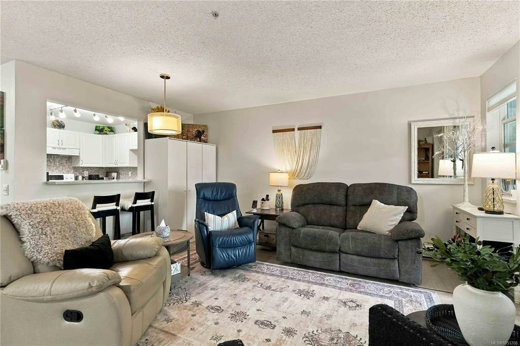 105-290 Island Highway, View Royal, BC, V9B 1G5 - 11