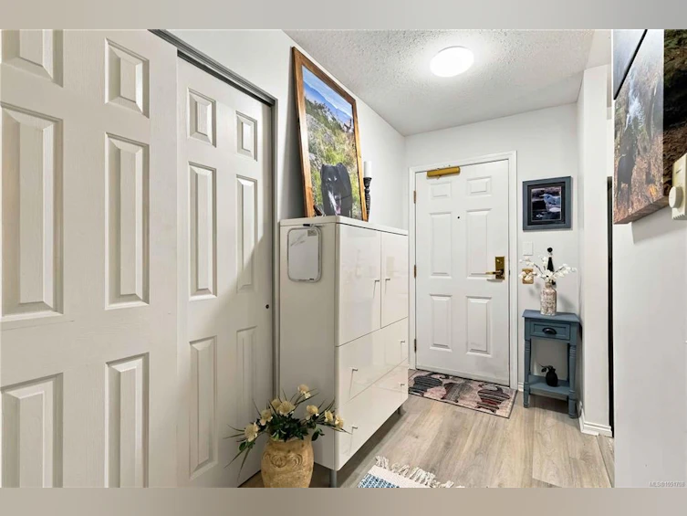 105-290 Island Highway, View Royal, BC, V9B 1G5 - 7